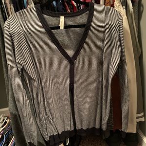 RVCA Cardigan. Navy blue and white.